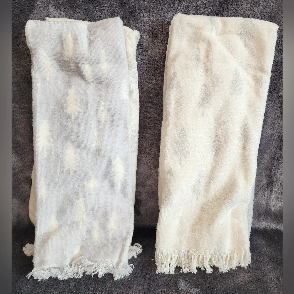 New Target Wondershop 2 pk Christmas Scattered Trees Hand Towels Gray/White